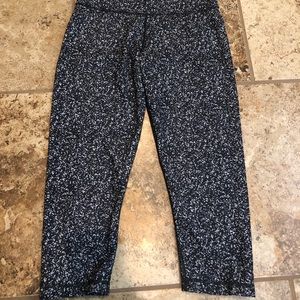 Adidas women’s capri size medium